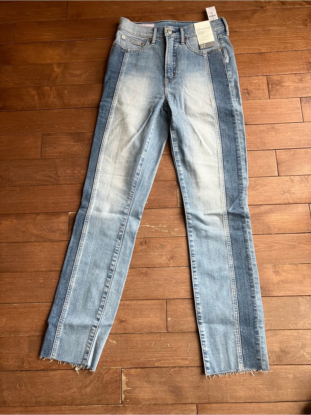 NEW GAP Two-Tone Cropped Jeans